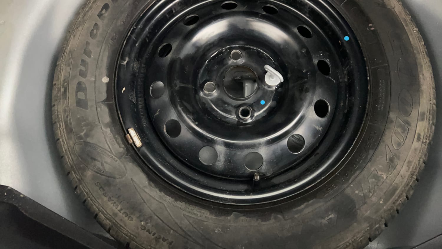 Used 2013 Maruti Suzuki Swift VXi Petrol Manual tyres SPARE TYRE VIEW