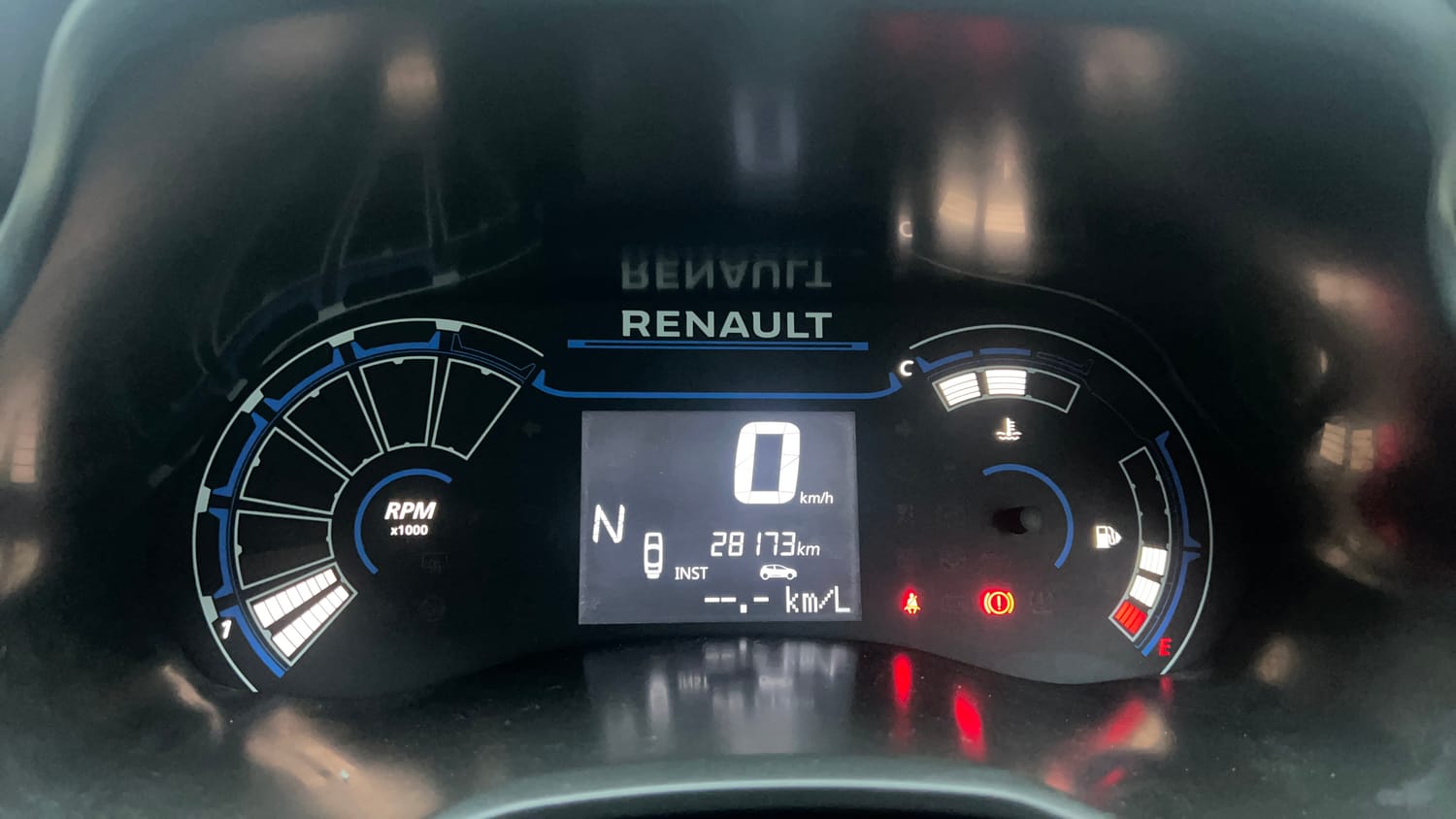Used 2021 Renault Kiger RXT AMT Dual Tone Petrol Automatic interior CLUSTERMETER VIEW
