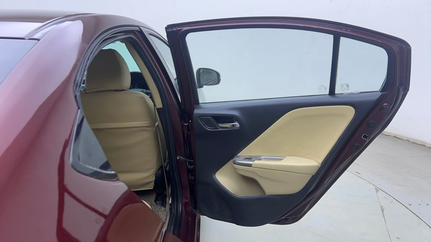 Used 2015 Honda City V Petrol Manual interior RIGHT REAR DOOR OPEN VIEW
