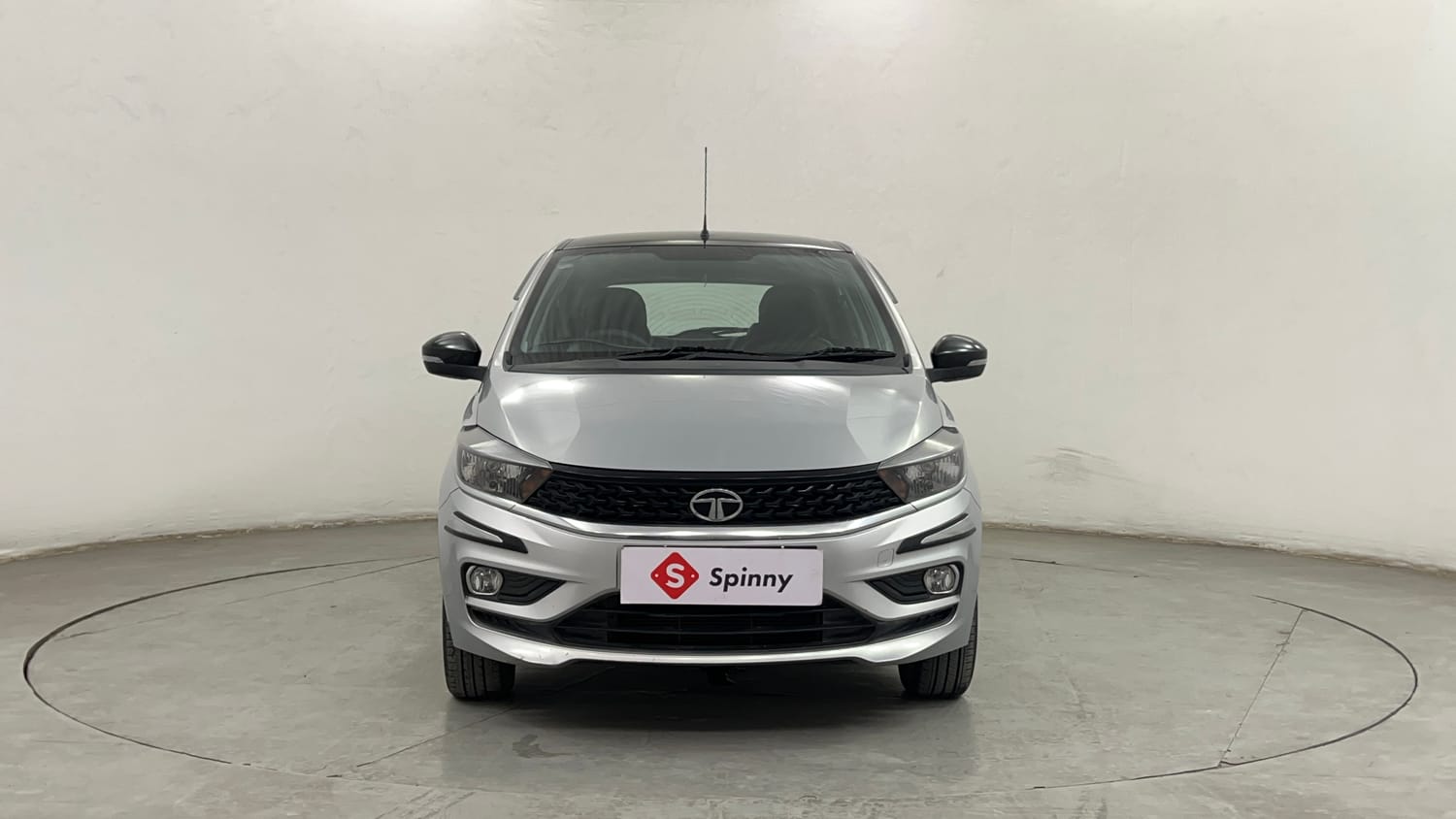 Used 2020 Tata Tiago Revotron XZ Plus Cng (outside fitted) Cng Manual exterior FRONT VIEW
