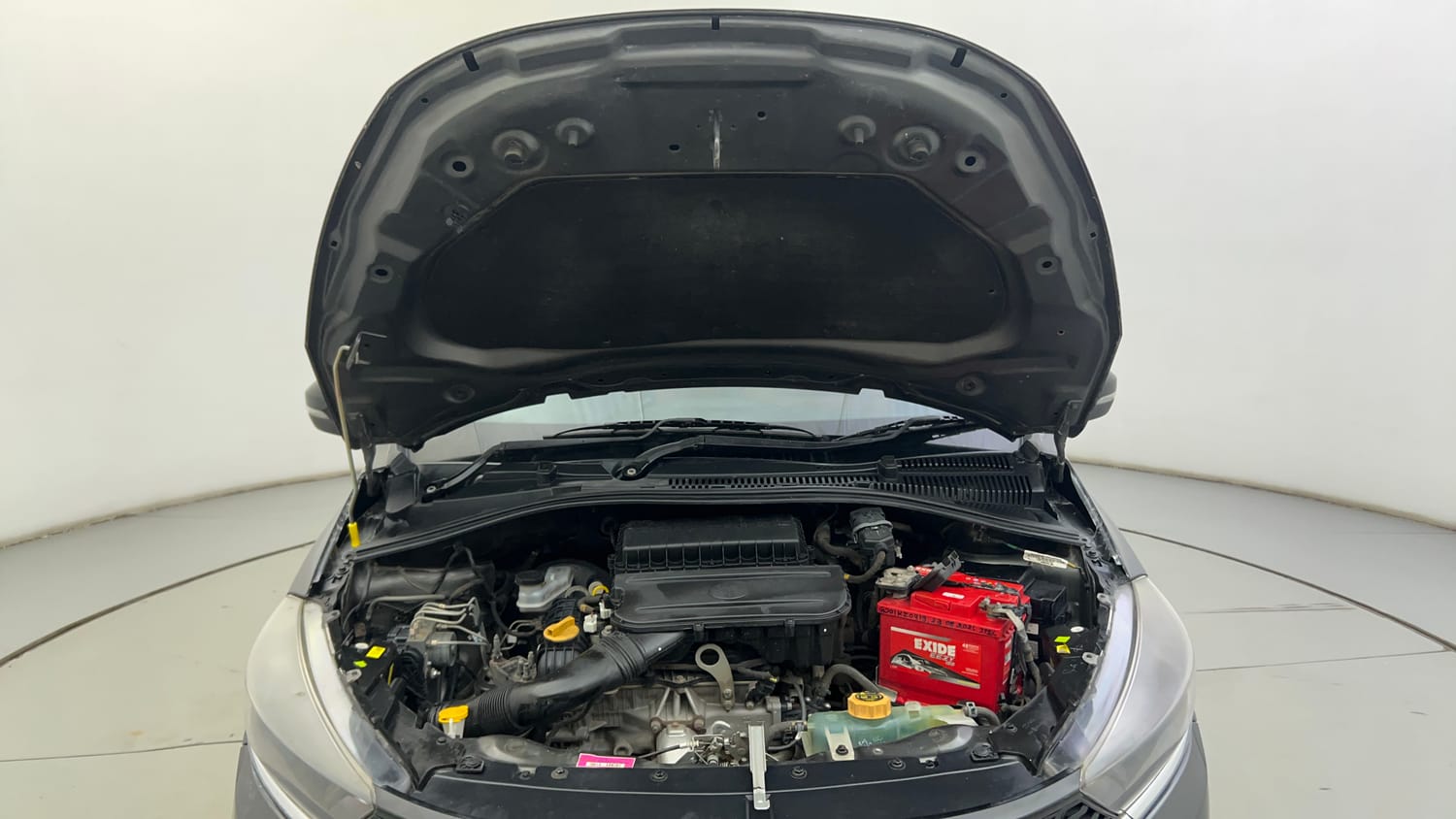 Used 2020 Tata Tiago Revotron XZ Plus Petrol Manual engine ENGINE & BONNET OPEN FRONT VIEW