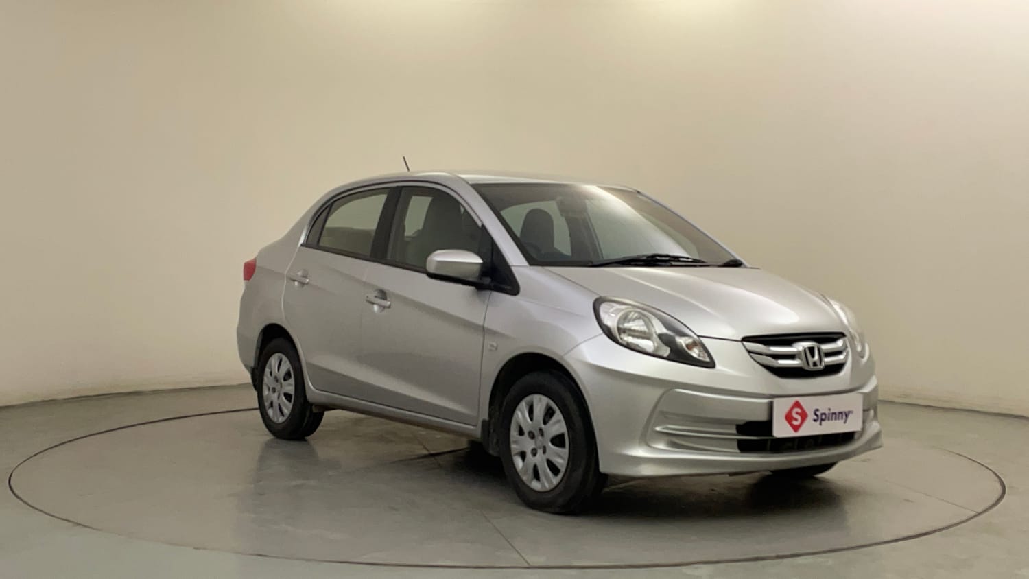 Used 2014 Honda Amaze 1.2 S AT i-VTEC Petrol Automatic exterior RIGHT FRONT CORNER VIEW