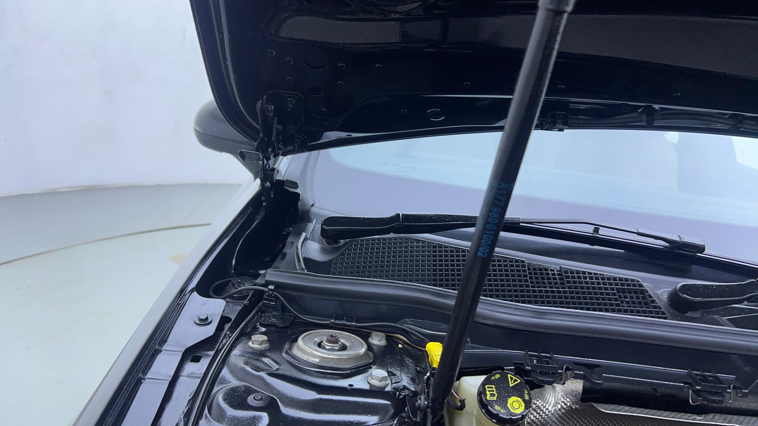 Used 2021 Mercedes-Benz A-Class Limousine 200 Petrol Automatic engine ENGINE RIGHT SIDE HINGE & APRON VIEW