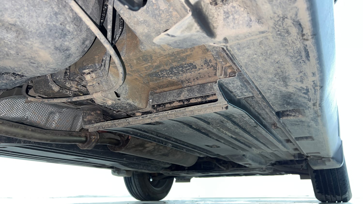 Used 2025 Maruti Suzuki Grand Vitara Delta Smart Hybrid Petrol Manual extra REAR RIGHT UNDERBODY VIEW