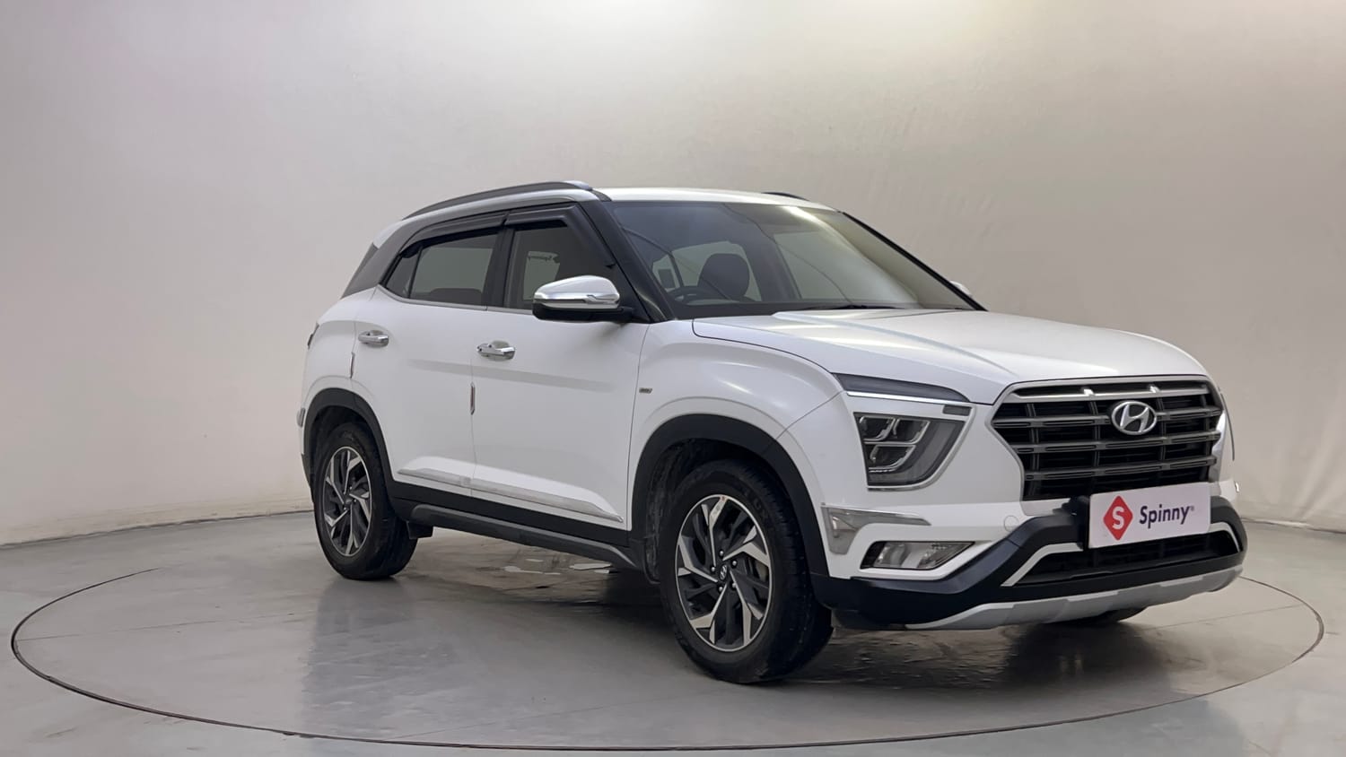 Used 2023 Hyundai Creta SX (O) 1.5 Petrol IVT Petrol Automatic exterior RIGHT FRONT CORNER VIEW