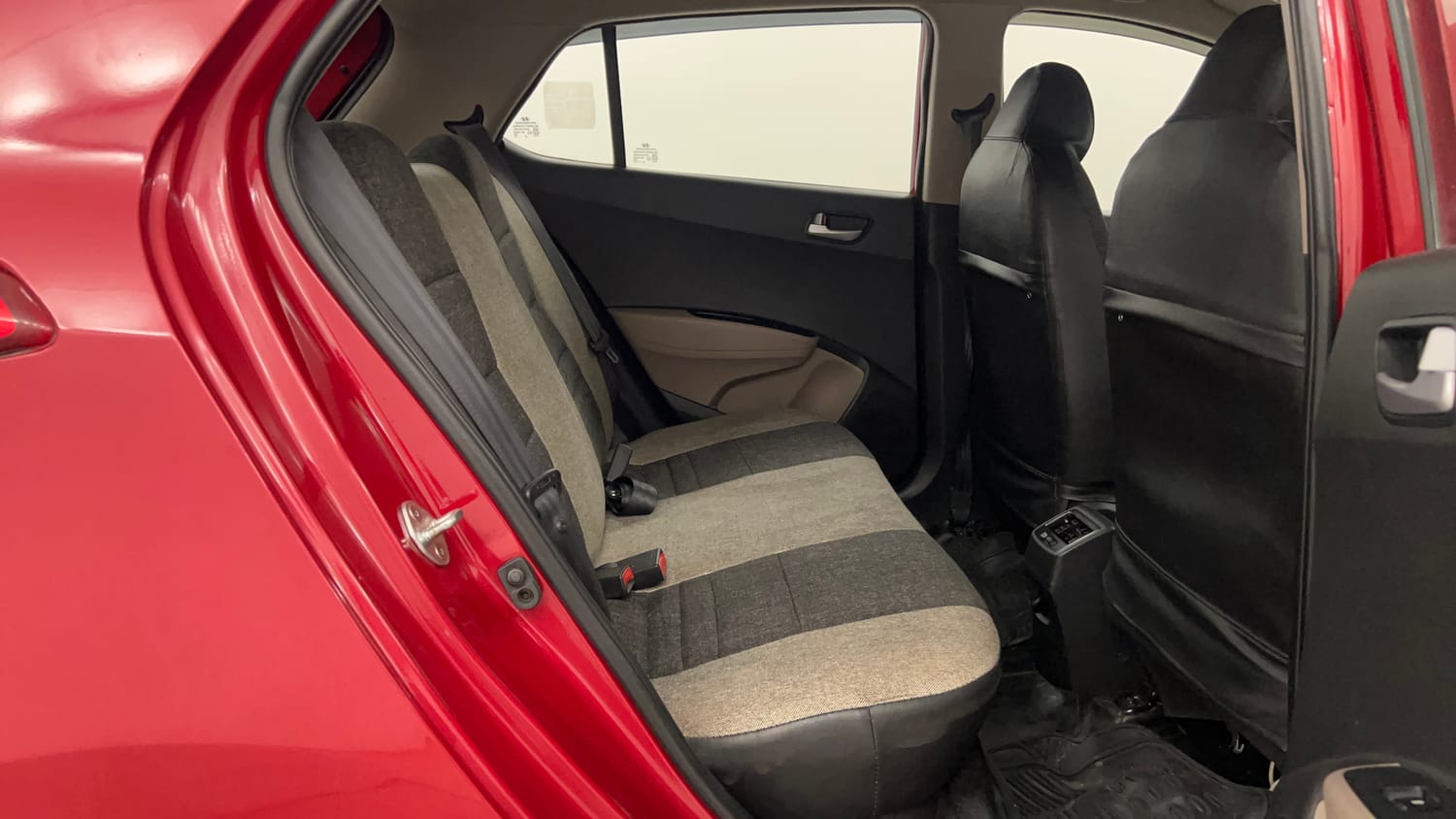 Used 2017 Hyundai Grand i10 Sportz (O) 1.2 Kappa VTVT Petrol Manual interior RIGHT SIDE REAR DOOR CABIN VIEW