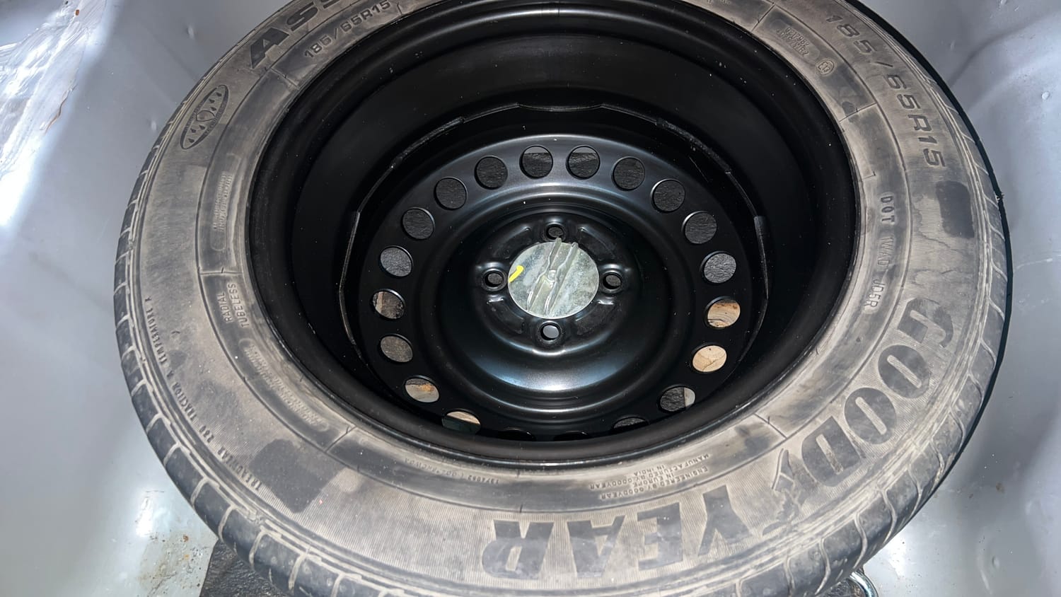 Used 2016 Honda City VX Petrol Manual tyres SPARE TYRE VIEW
