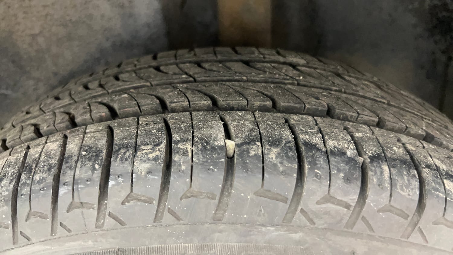 Used 2016 Volkswagen Polo GT TSI Petrol Automatic tyres LEFT REAR TYRE TREAD VIEW