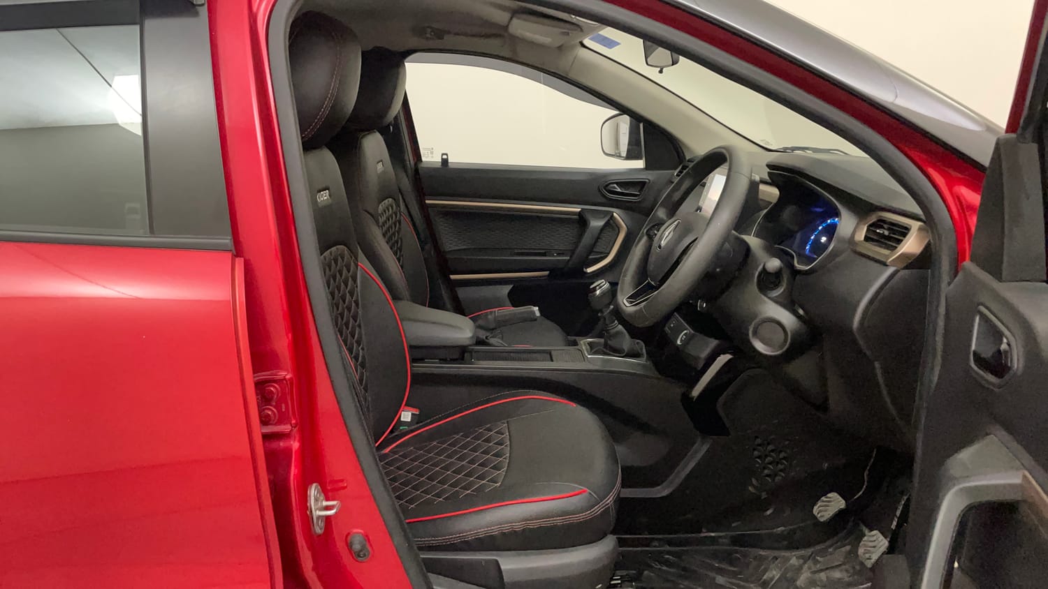 Used 2023 Renault Kiger RXT MT Petrol Manual interior RIGHT SIDE FRONT DOOR CABIN VIEW