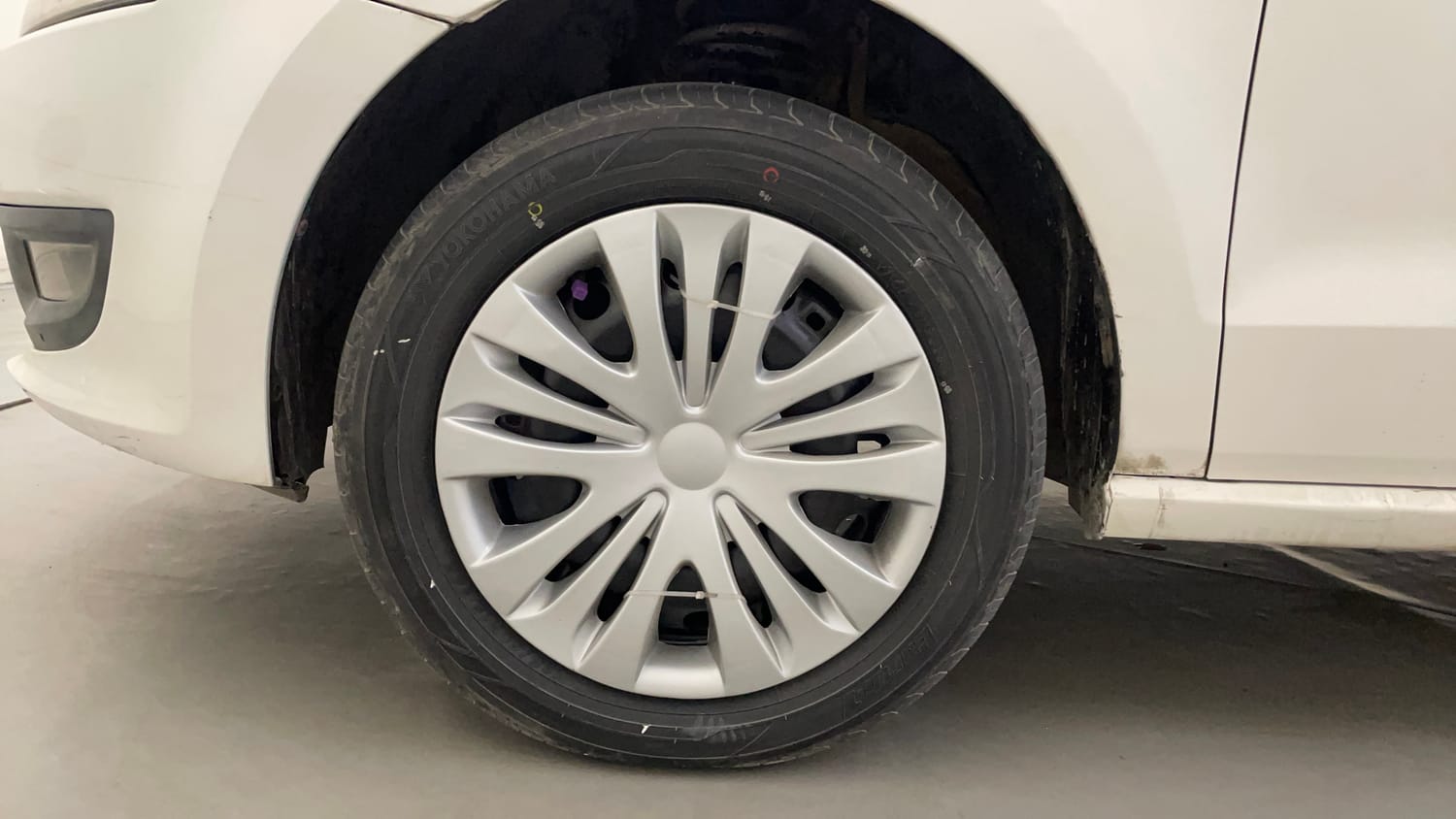 Used 2014 Volkswagen Polo Comfortline 1.2L (D) Diesel Manual tyres LEFT FRONT TYRE RIM VIEW
