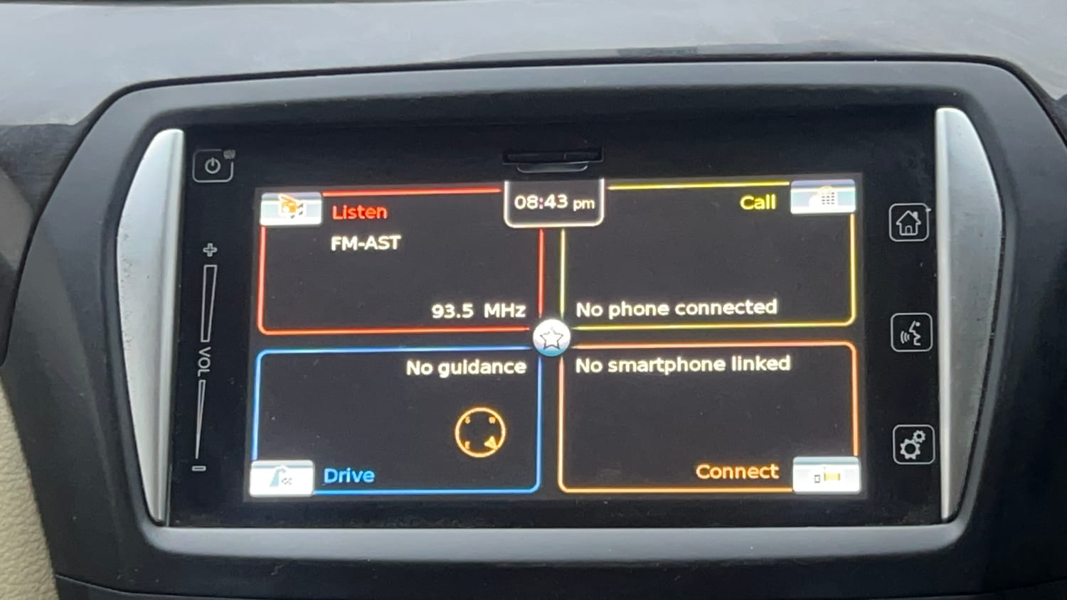 Used 2015 Maruti Suzuki Ciaz ZXI+ Petrol Manual top_features Touch screen infotainment system