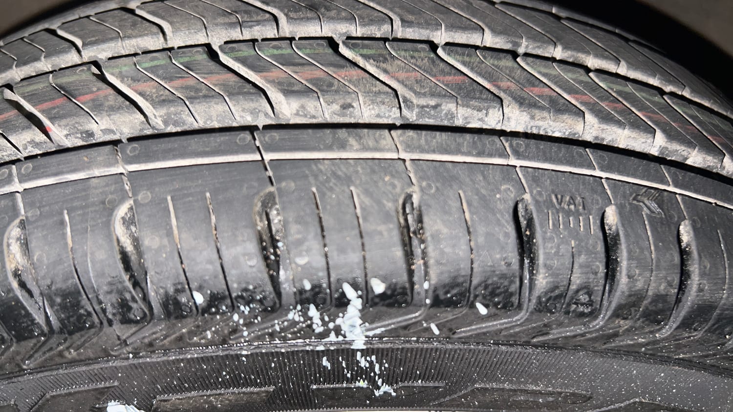 Used 2014 Maruti Suzuki Alto 800 Lxi Petrol Manual tyres LEFT FRONT TYRE TREAD VIEW