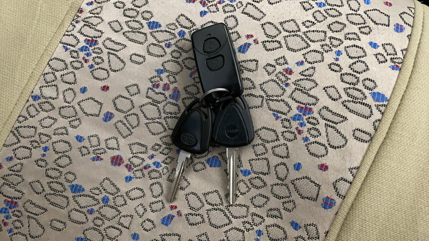 Used 2015 Tata Nano Twist XT Petrol Manual extra CAR KEY VIEW