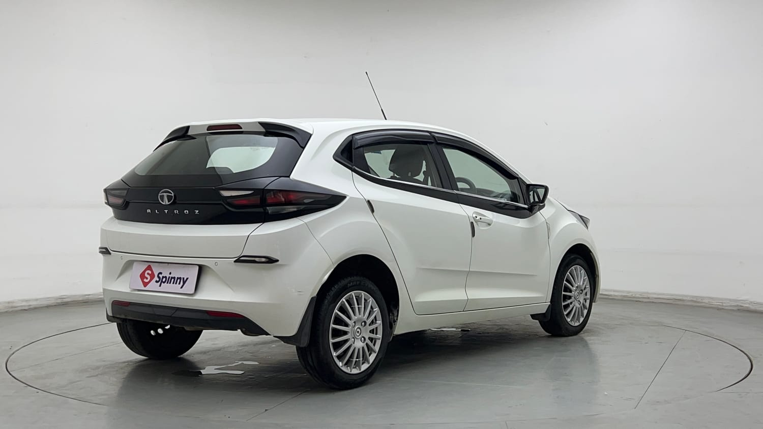 Used 2020 Tata Altroz XT Petrol Petrol Manual exterior RIGHT REAR CORNER VIEW