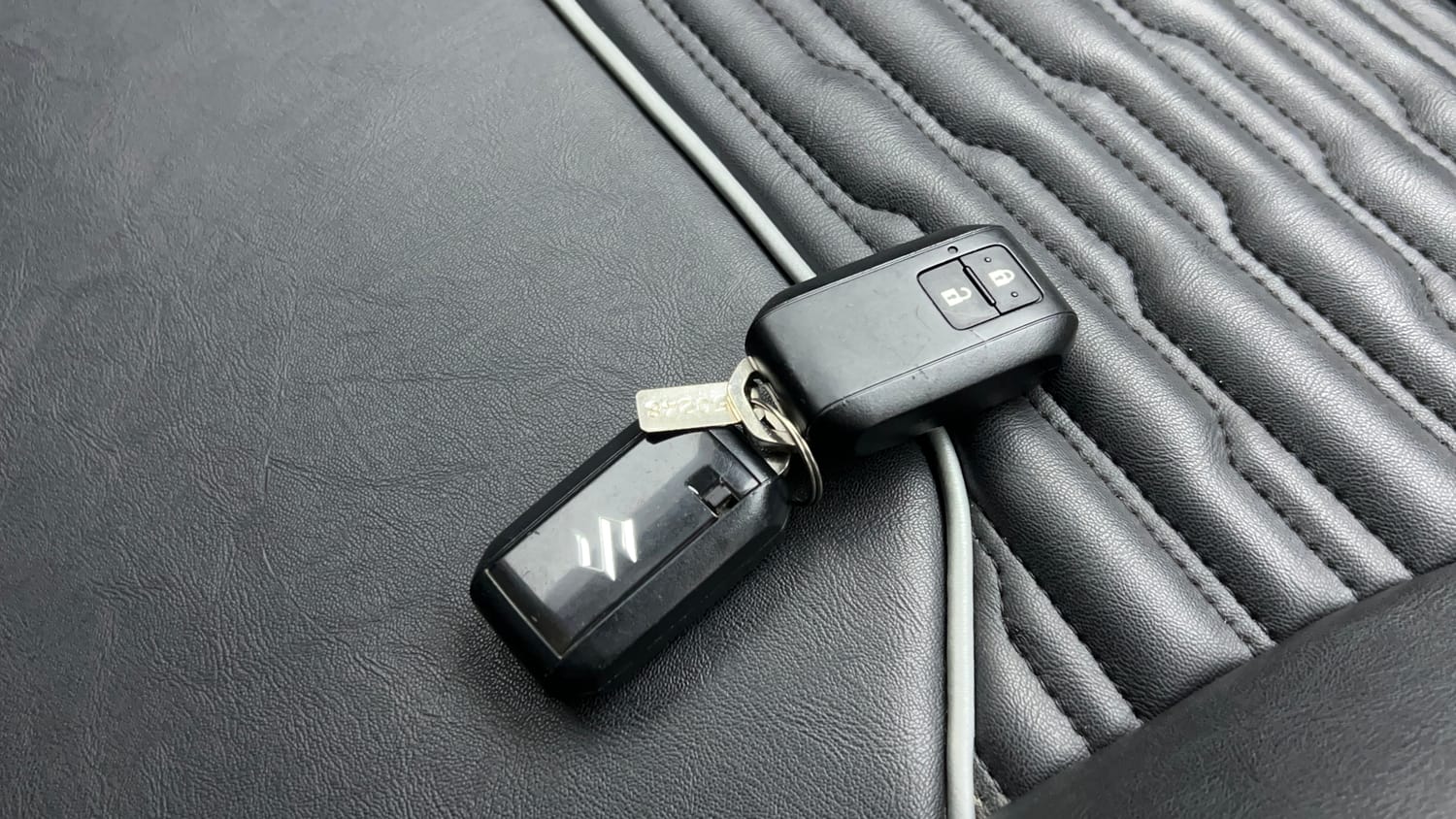 Used 2025 Maruti Suzuki Grand Vitara Delta Smart Hybrid Petrol Manual extra CAR KEY VIEW