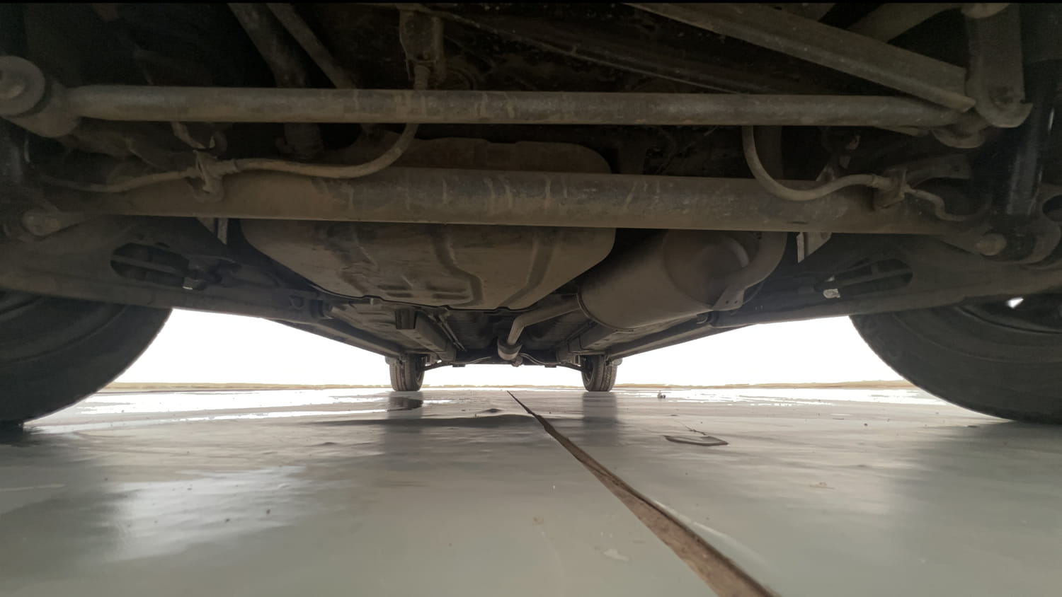 Used 2018 Maruti Suzuki Wagon R 1.0 VXI AMT (O) Petrol Automatic extra REAR UNDERBODY VIEW (TAKEN FROM REAR)
