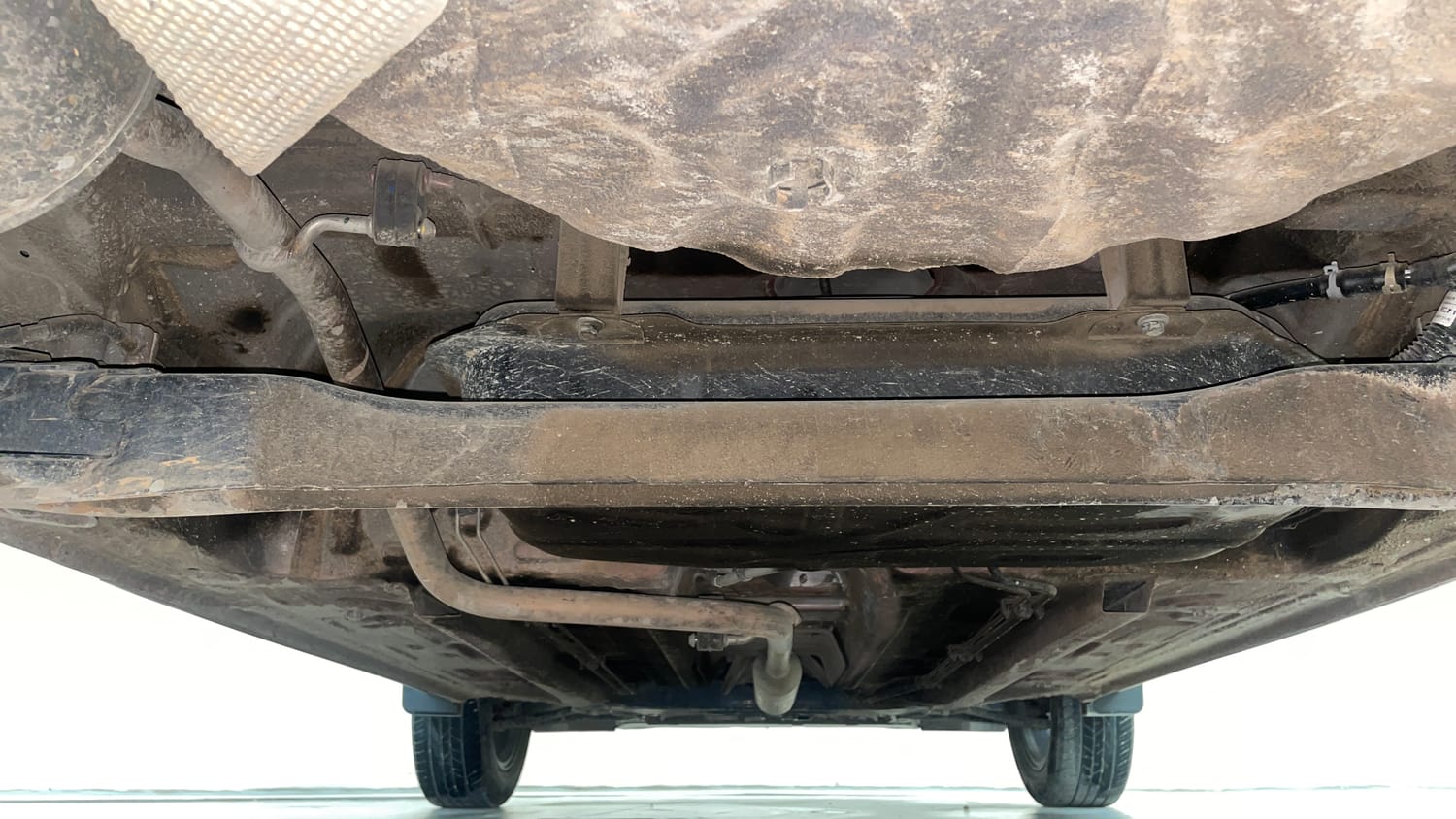 Used 2023 Renault Kiger RXT MT Petrol Manual extra REAR UNDERBODY VIEW (TAKEN FROM REAR)
