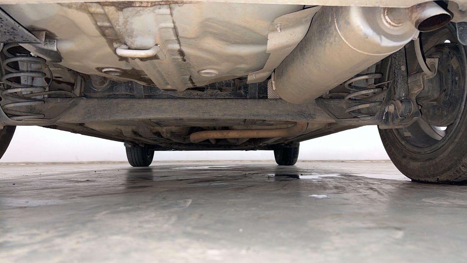 Used 2019 Hyundai Elite i20 Sportz 1.2 Petrol Manual extra REAR UNDERBODY VIEW (TAKEN FROM REAR)