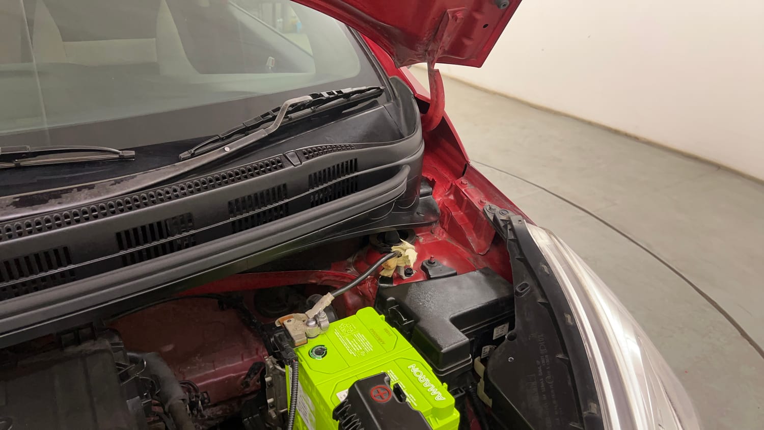 Used 2017 Hyundai Grand i10 Sportz (O) 1.2 Kappa VTVT Petrol Manual engine ENGINE LEFT SIDE HINGE & APRON VIEW