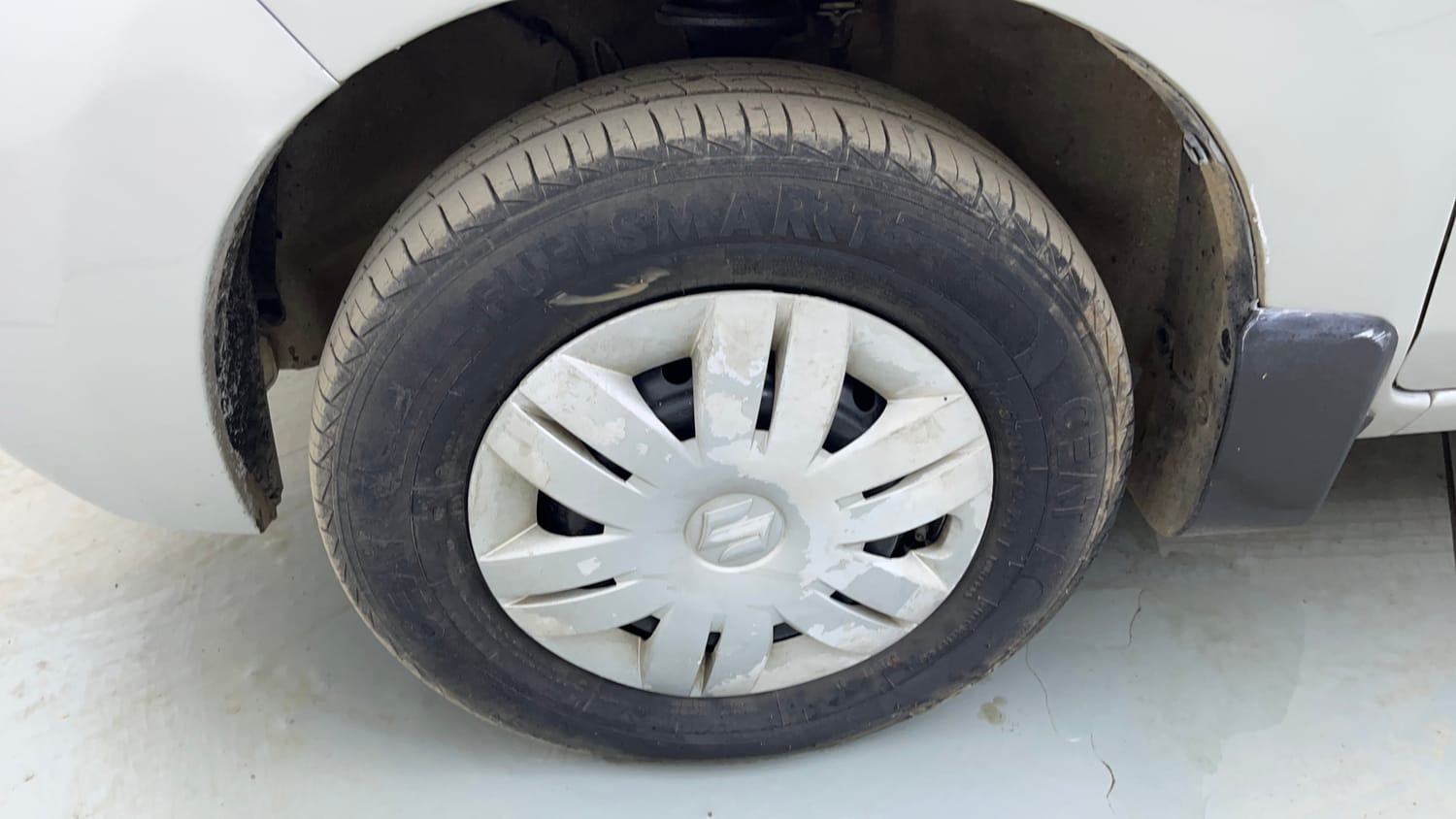 Used 2021 Maruti Suzuki Alto 800 LXi Petrol Manual tyres LEFT FRONT TYRE RIM VIEW