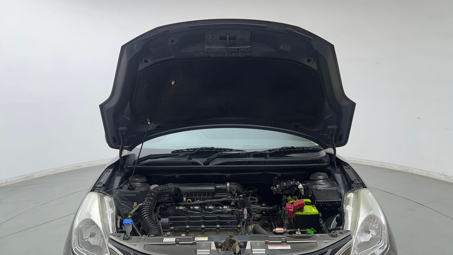 Used 2021 Maruti Suzuki Baleno Sigma Petrol Manual engine ENGINE & BONNET OPEN FRONT VIEW