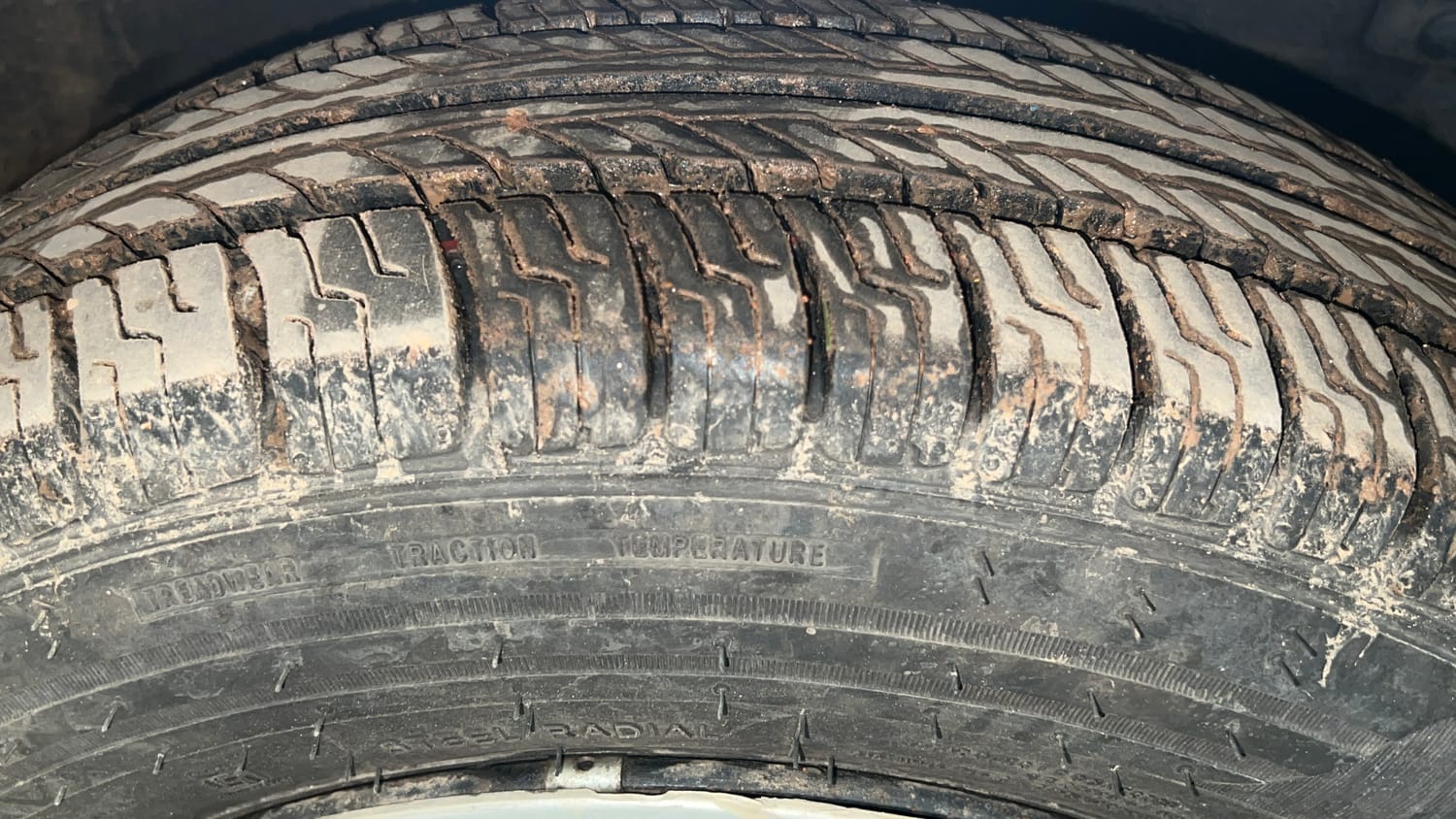 Used 2013 Maruti Suzuki Swift VXi Petrol Manual tyres RIGHT FRONT TYRE TREAD VIEW