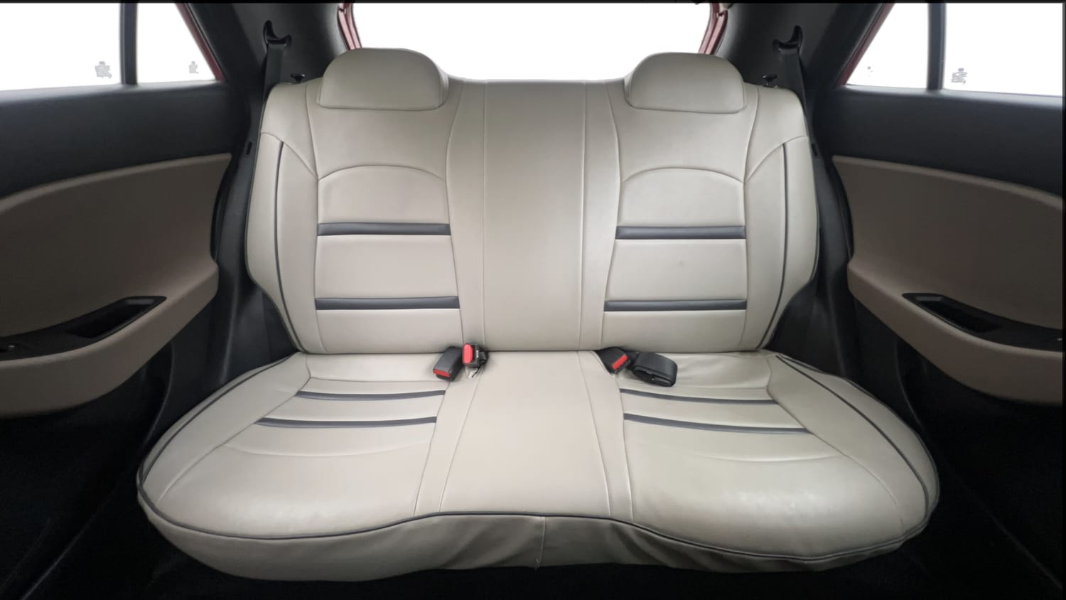 Used 2018 Hyundai Elite i20 Sportz 1.2 Petrol Manual interior REAR SEAT CONDITION VIEW