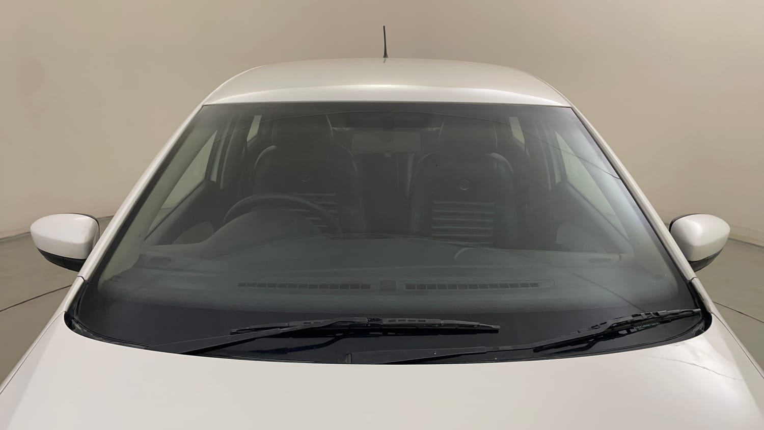Used 2014 Volkswagen Polo Comfortline 1.2L (D) Diesel Manual exterior FRONT WINDSHIELD VIEW