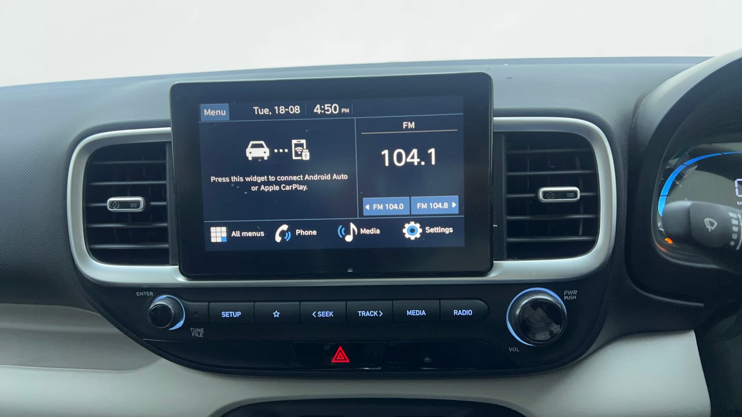 Used 2025 Hyundai Venue S (O) 1.2 Petrol Petrol Manual top_features Touch screen infotainment system