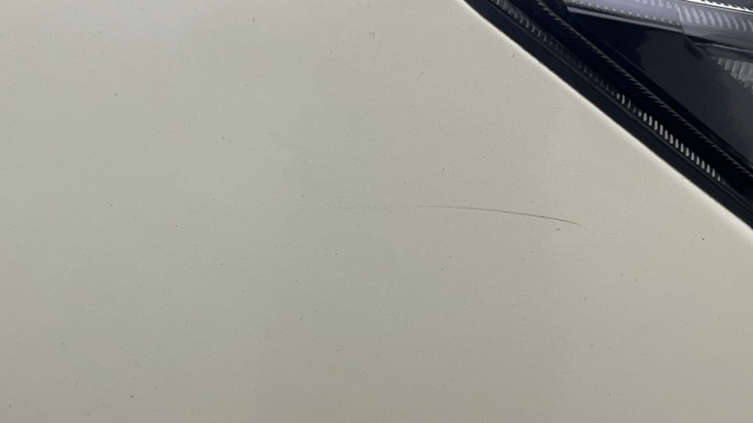 Used 2022 Mahindra XUV 300 W8 (O) 1.2 Petrol AMT Petrol Automatic dents MINOR SCRATCH