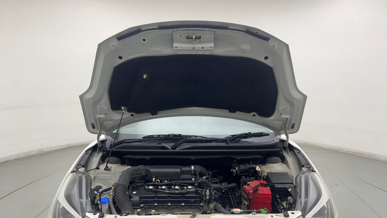 Used 2021 Maruti Suzuki Baleno Delta Petrol Manual engine ENGINE & BONNET OPEN FRONT VIEW