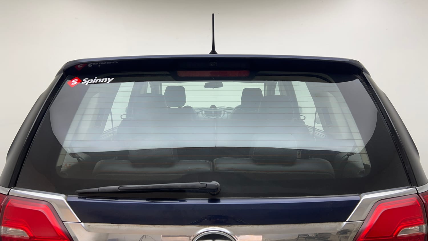 Used 2018 Tata Hexa XTA 4x2 7 STR Diesel Automatic exterior BACK WINDSHIELD VIEW