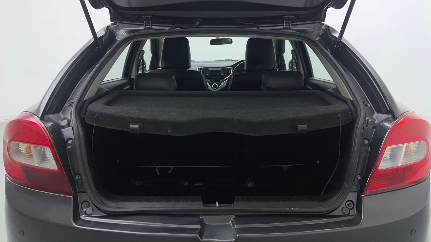 Used 2018 Maruti Suzuki Baleno Delta 1.2 Petrol Manual interior DICKY INSIDE VIEW