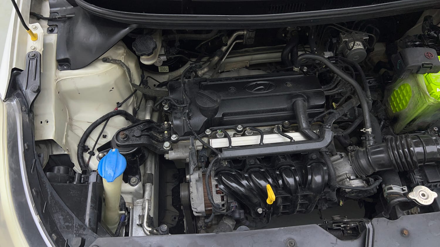 Used 2015 Hyundai Elite i20 Asta 1.2 Petrol Manual engine ENGINE RIGHT SIDE VIEW