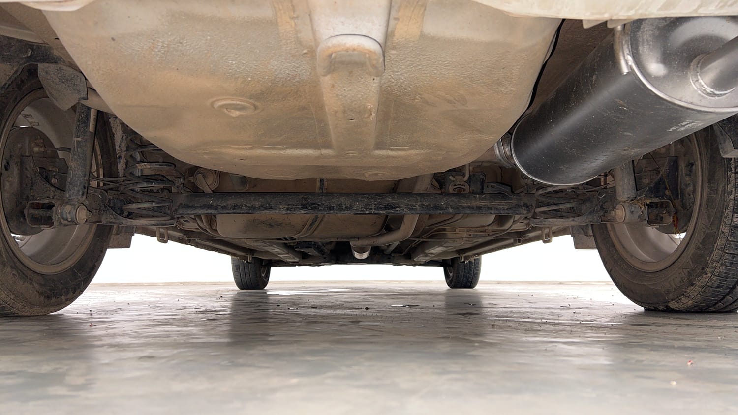 Used 2019 Maruti Suzuki Ciaz Delta Hybrid 1.5 Petrol Manual extra REAR UNDERBODY VIEW (TAKEN FROM REAR)
