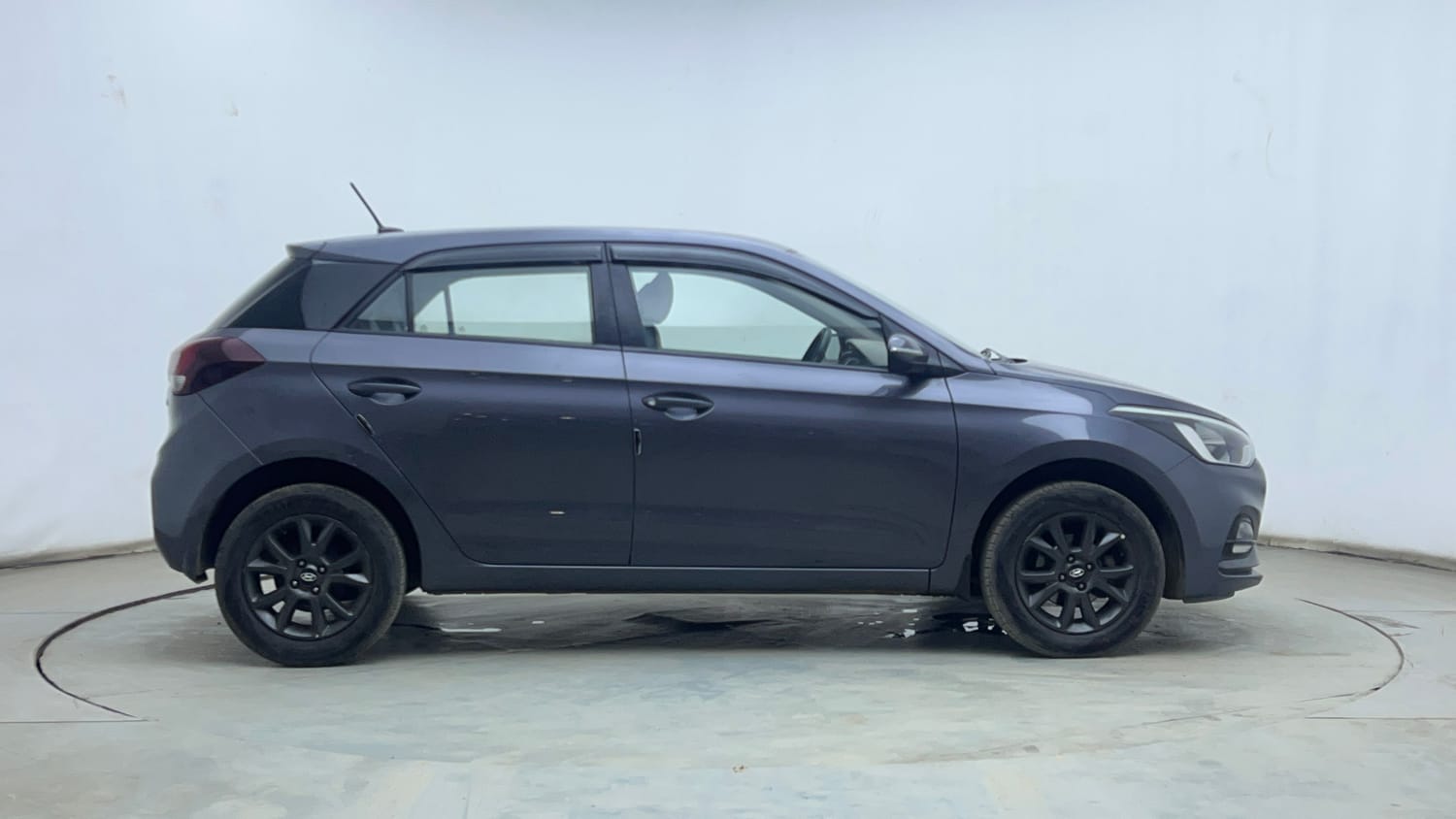 Used 2019 Hyundai Elite i20 Sportz Plus 1.2 Petrol Manual exterior RIGHT SIDE VIEW