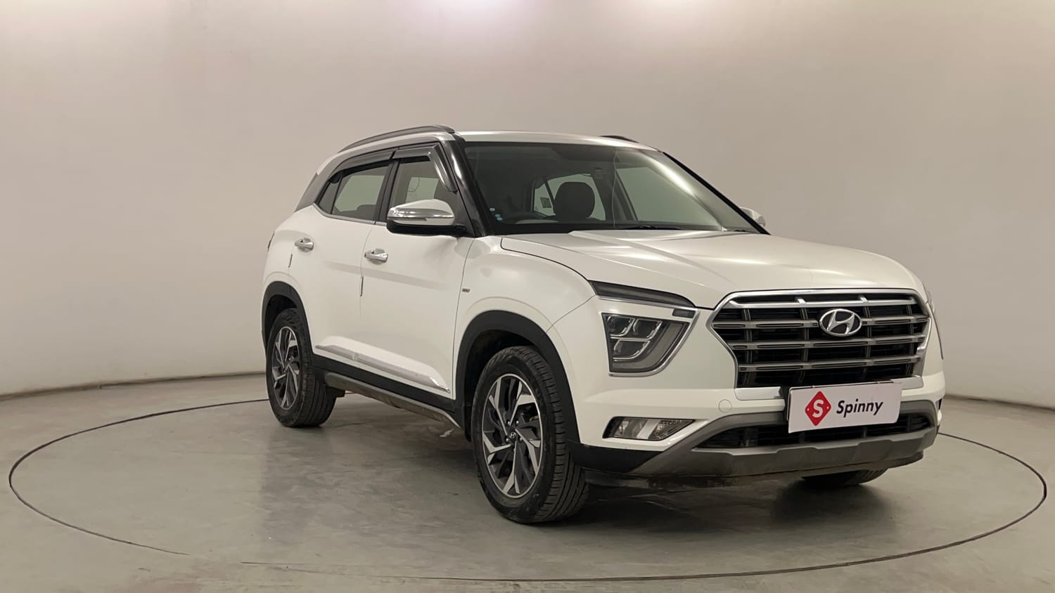 Used 2023 Hyundai Creta SX (O) 1.5 Petrol IVT Petrol Automatic exterior RIGHT FRONT CORNER VIEW