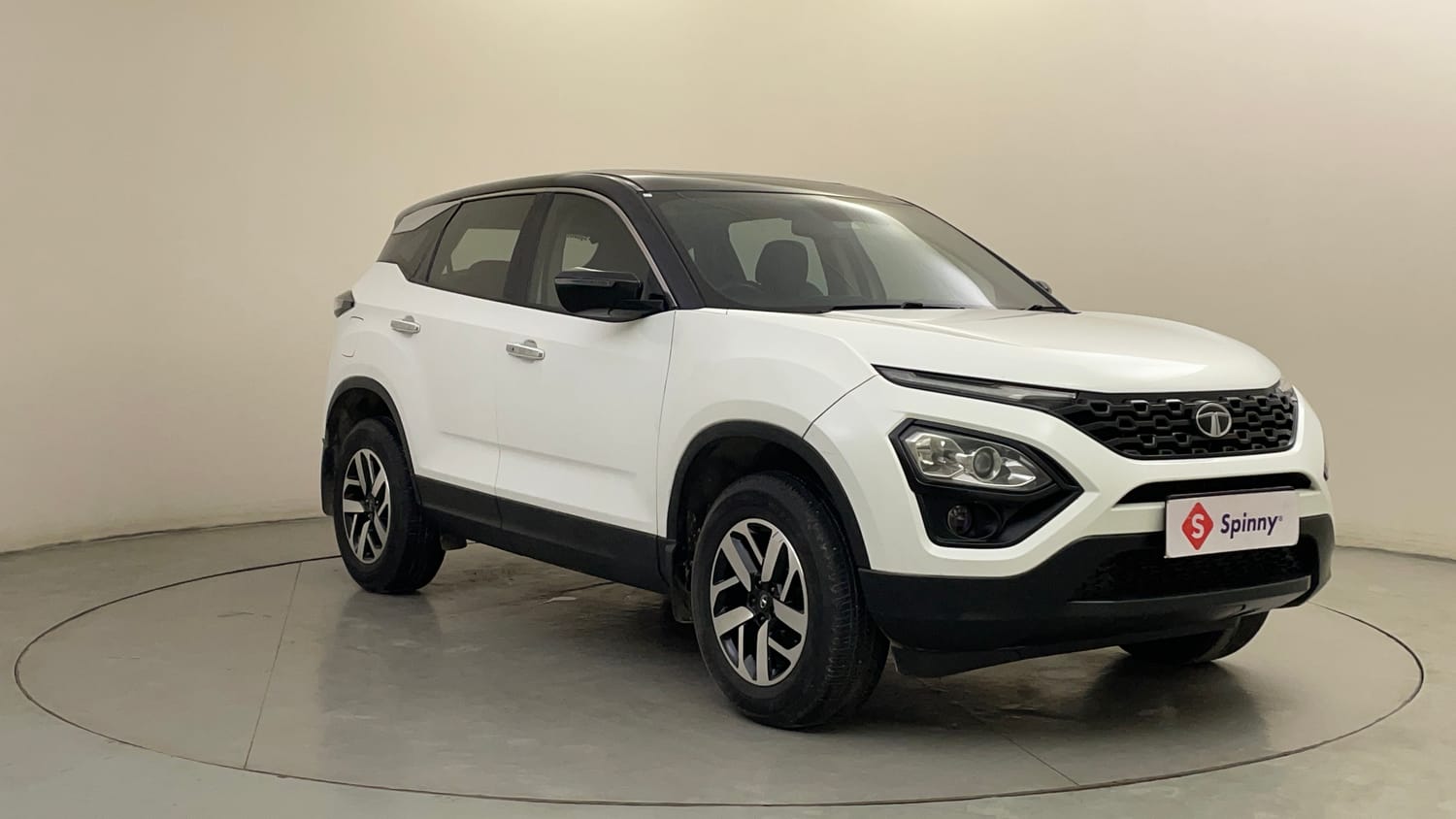 Used 2022 Tata Harrier XZA Plus Dual Tone Diesel Automatic exterior RIGHT FRONT CORNER VIEW