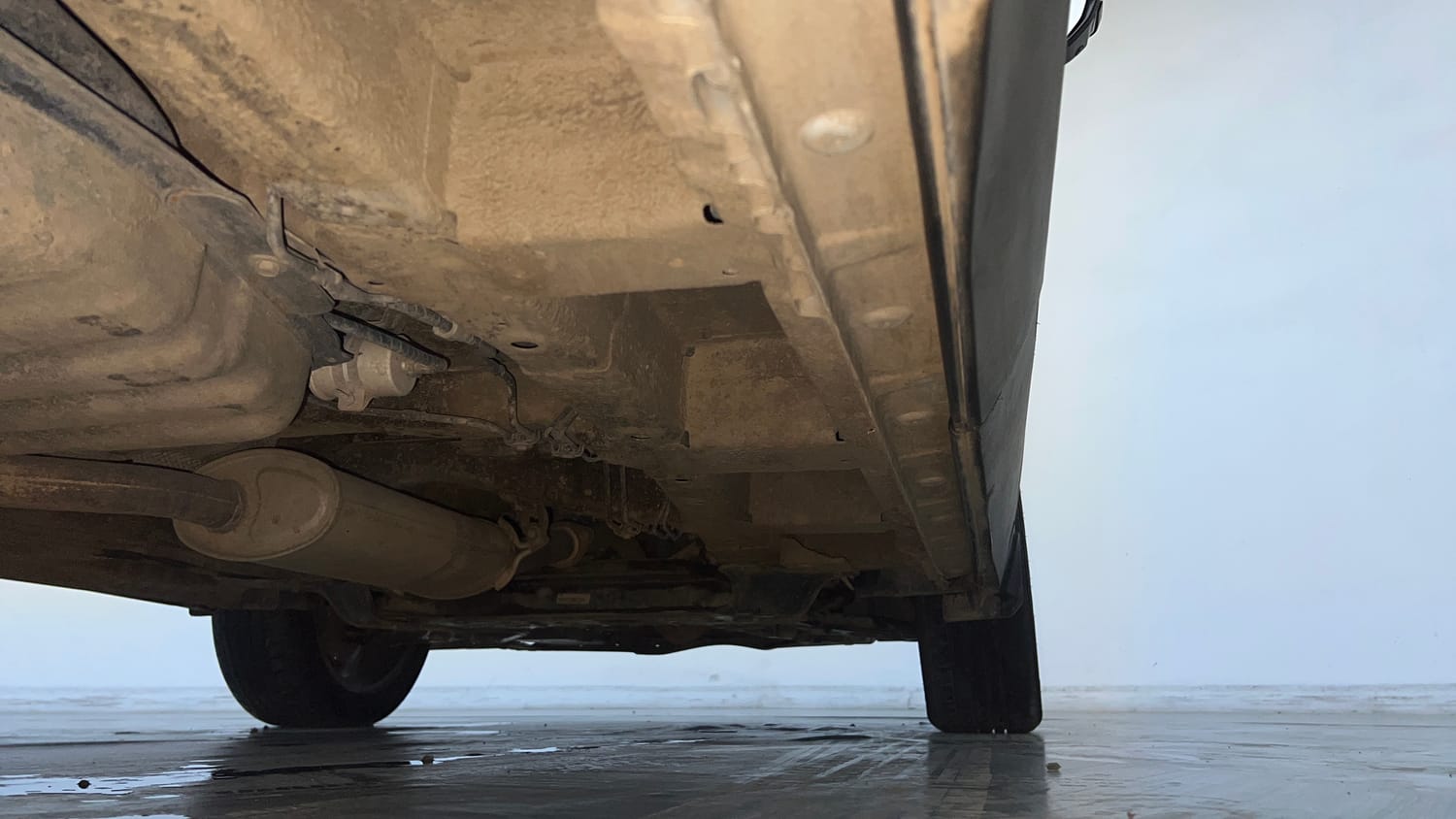 Used 2023 MG Motors Hector Plus Savvy Pro 1.5 Turbo Petrol CVT 6 STR Petrol Automatic extra REAR RIGHT UNDERBODY VIEW