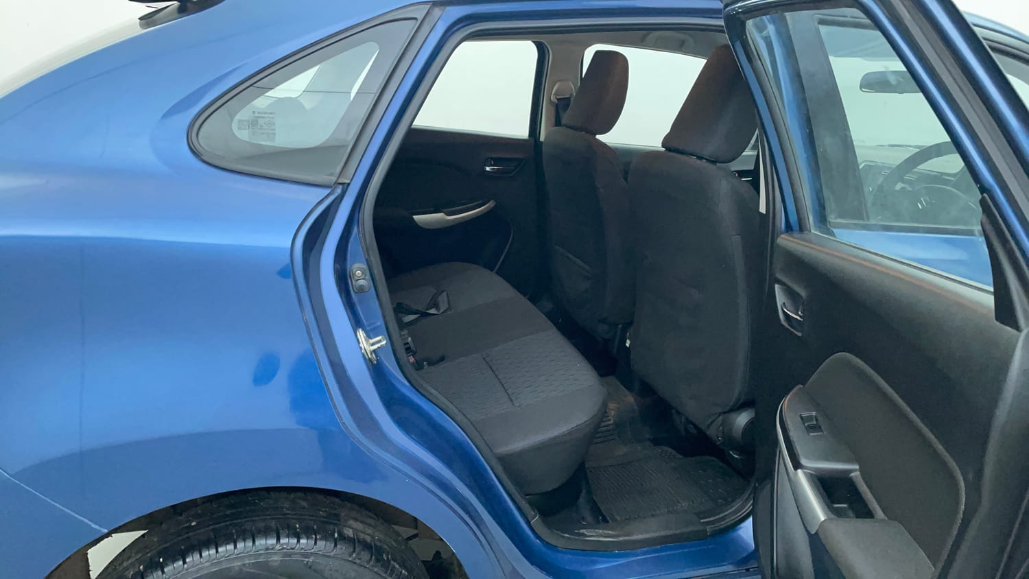 Used 2018 Maruti Suzuki Baleno Delta 1.2 Petrol Manual interior RIGHT SIDE REAR DOOR CABIN VIEW