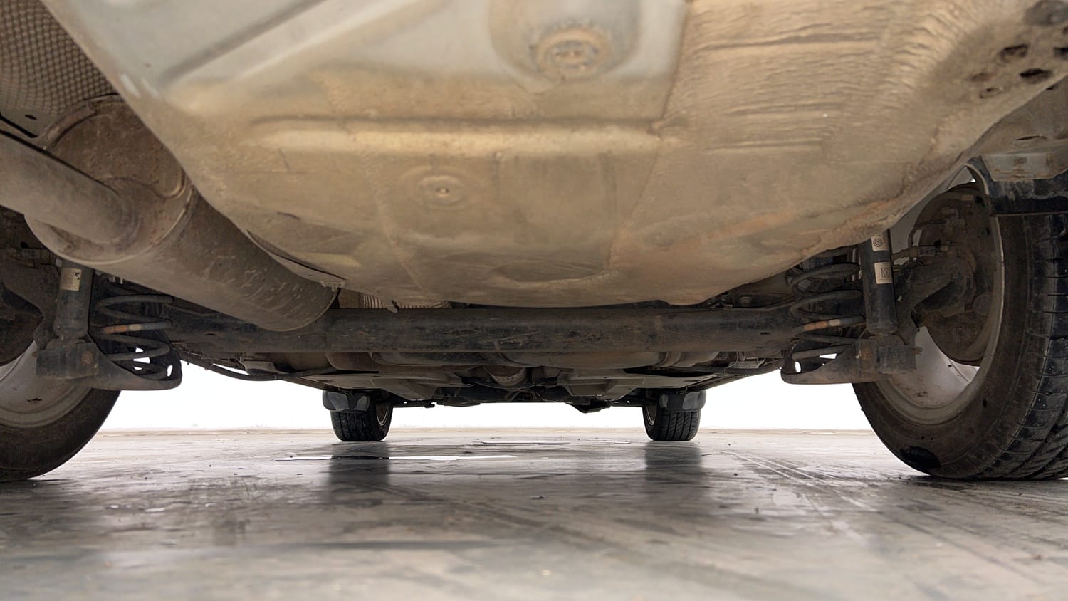 Used 2020 Skoda Rapid Style AT Petrol Automatic extra REAR UNDERBODY VIEW (TAKEN FROM REAR)