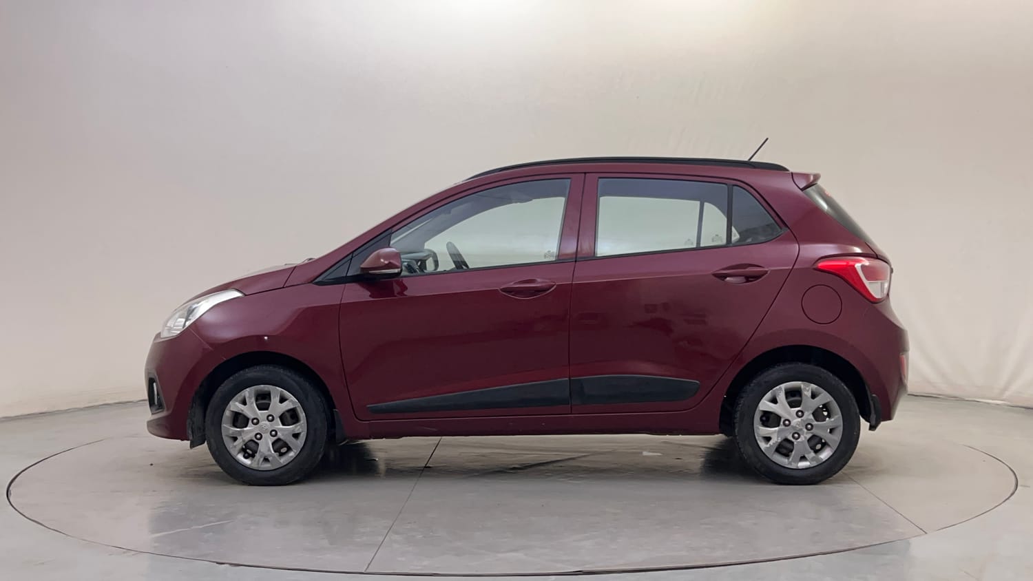 Used 2016 Hyundai Grand i10 Sportz 1.2 Kappa VTVT Petrol Manual exterior LEFT SIDE VIEW