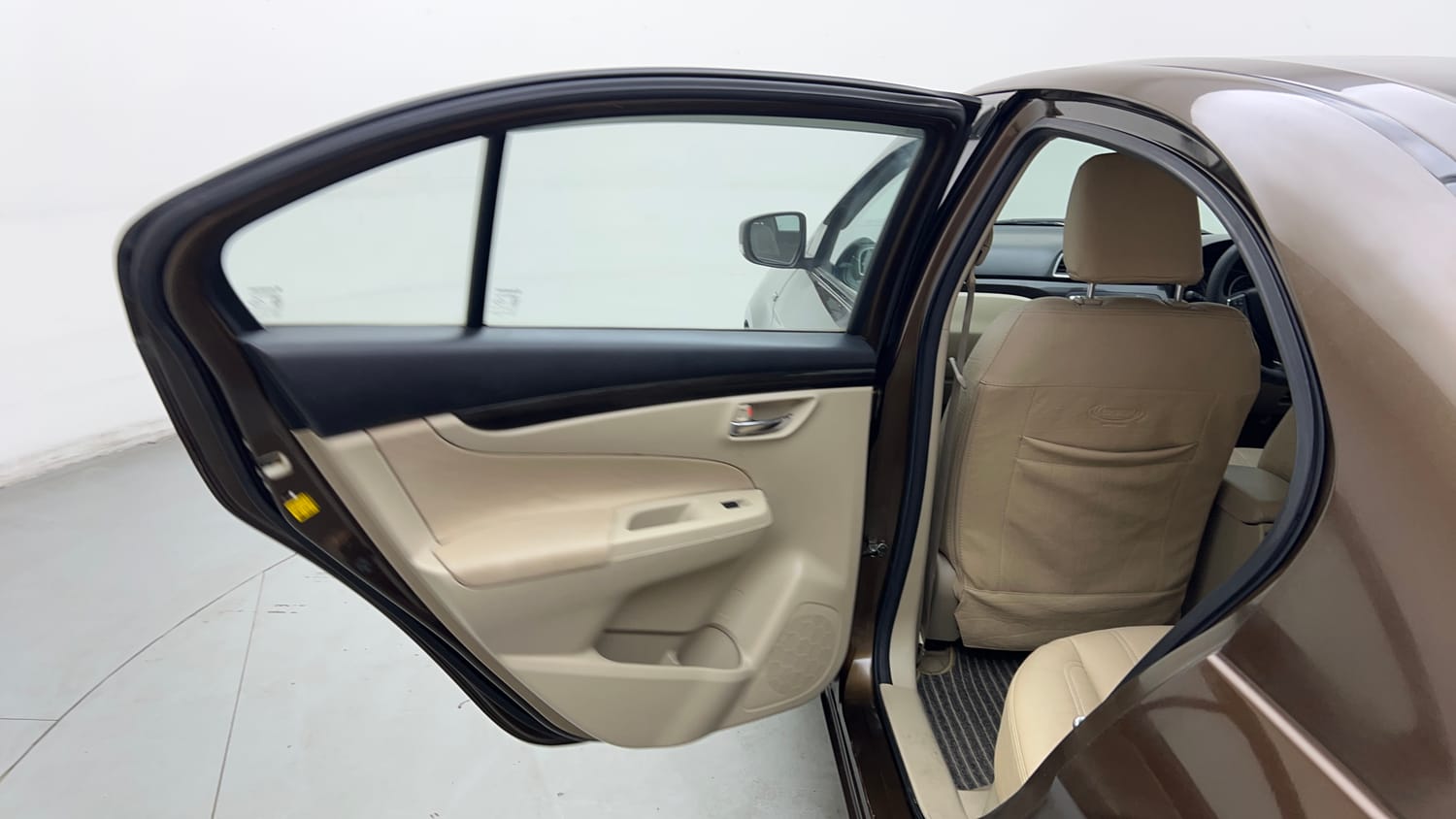 Used 2016 Maruti Suzuki Ciaz ZXi Petrol Manual interior LEFT REAR DOOR OPEN VIEW