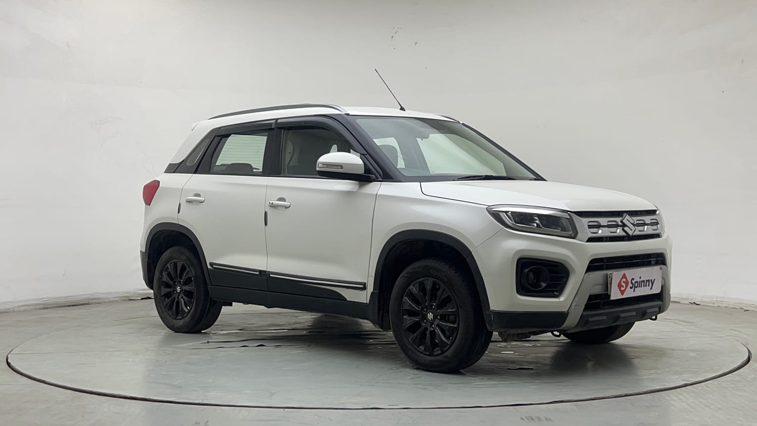 Used 2021 maruti-suzuki Vitara Brezza ZXi Petrol Manual exterior RIGHT FRONT CORNER VIEW