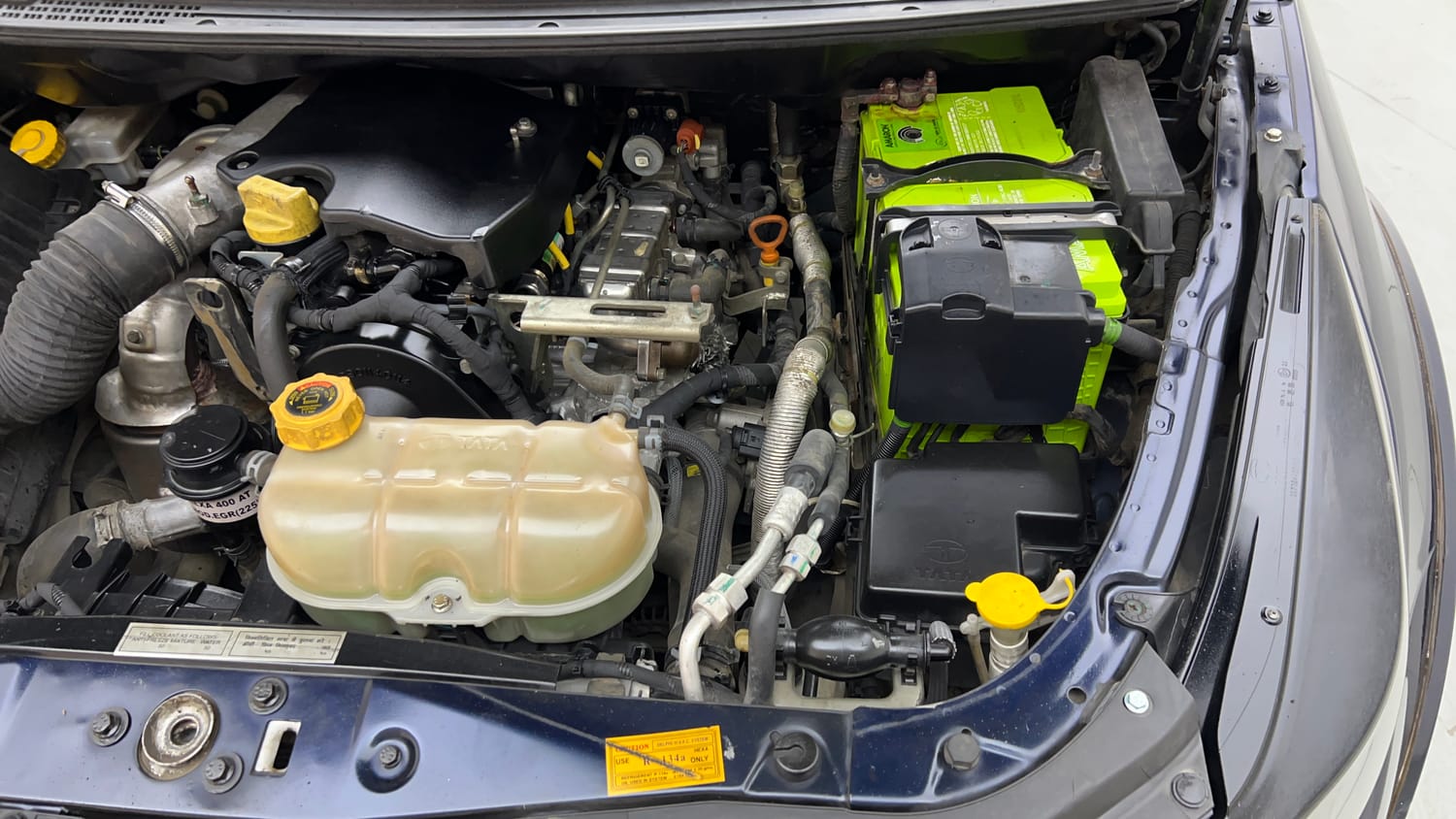 Used 2018 Tata Hexa XTA 4x2 7 STR Diesel Automatic engine ENGINE LEFT SIDE VIEW