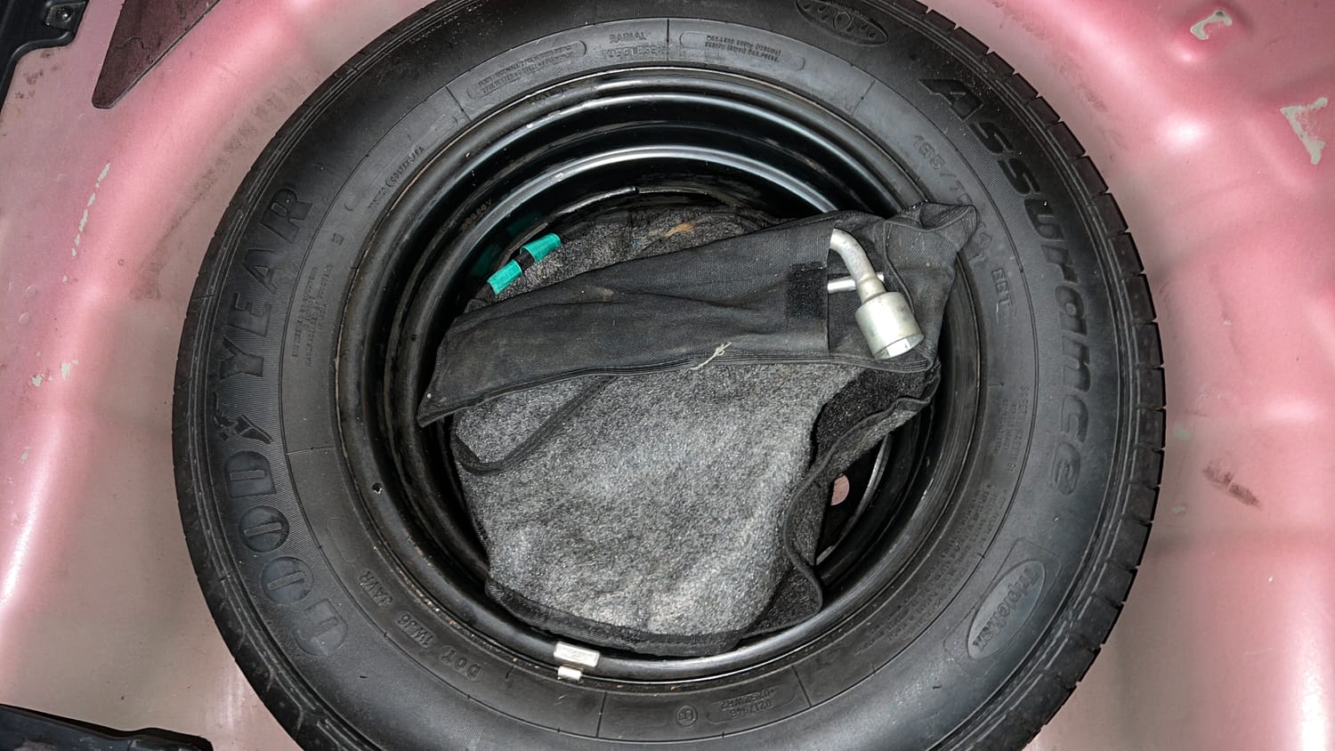 Used 2018 Hyundai Elite i20 Sportz 1.2 Petrol Manual tyres SPARE TYRE VIEW