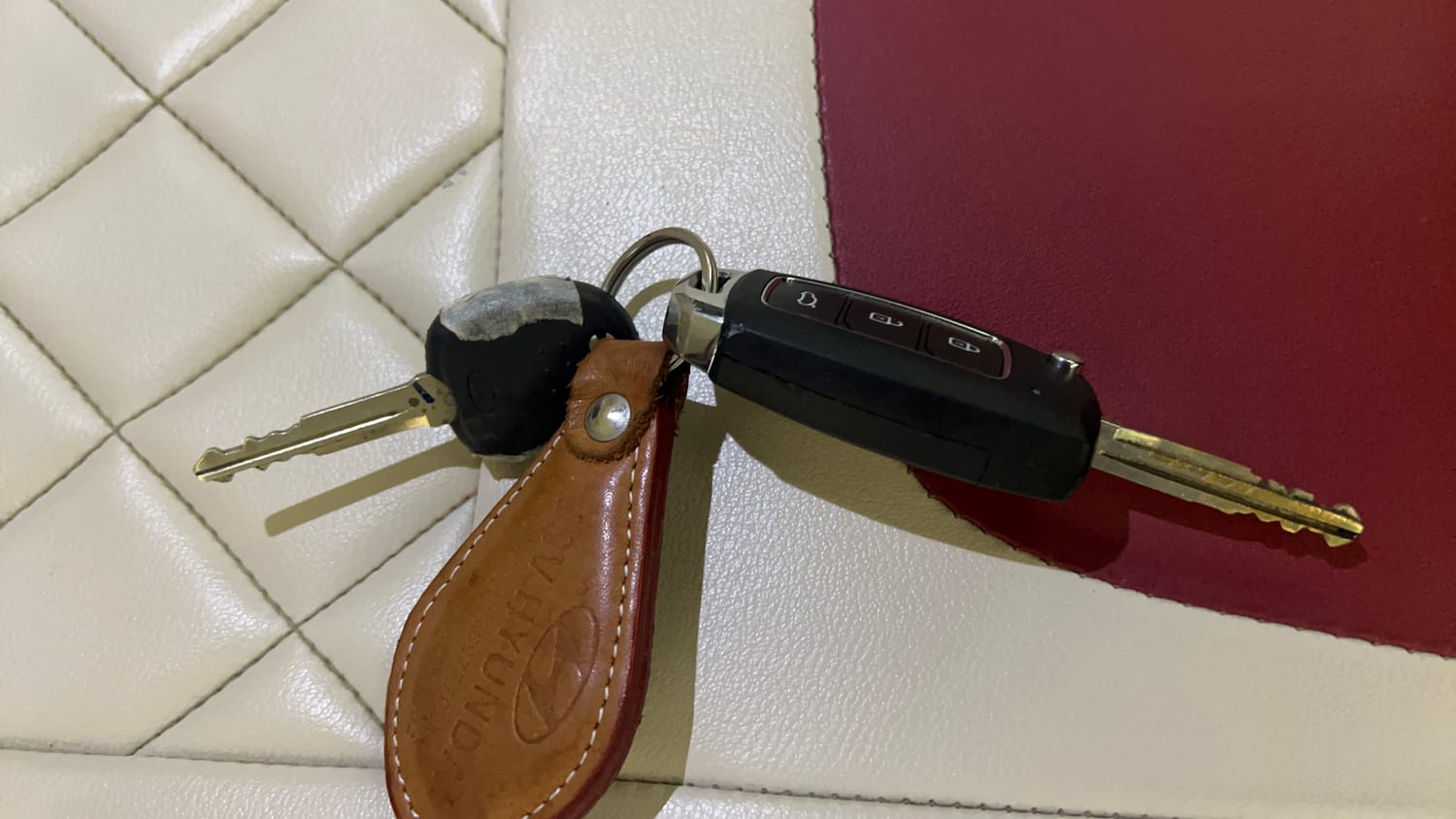 Used 2019 Hyundai Xcent S Petrol Manual extra CAR KEY VIEW