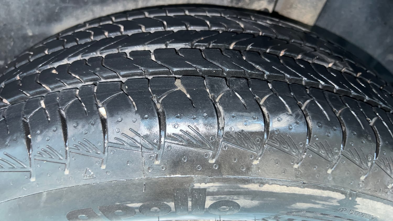 Used 2025 Maruti Suzuki Grand Vitara Delta Smart Hybrid Petrol Manual tyres LEFT REAR TYRE TREAD VIEW