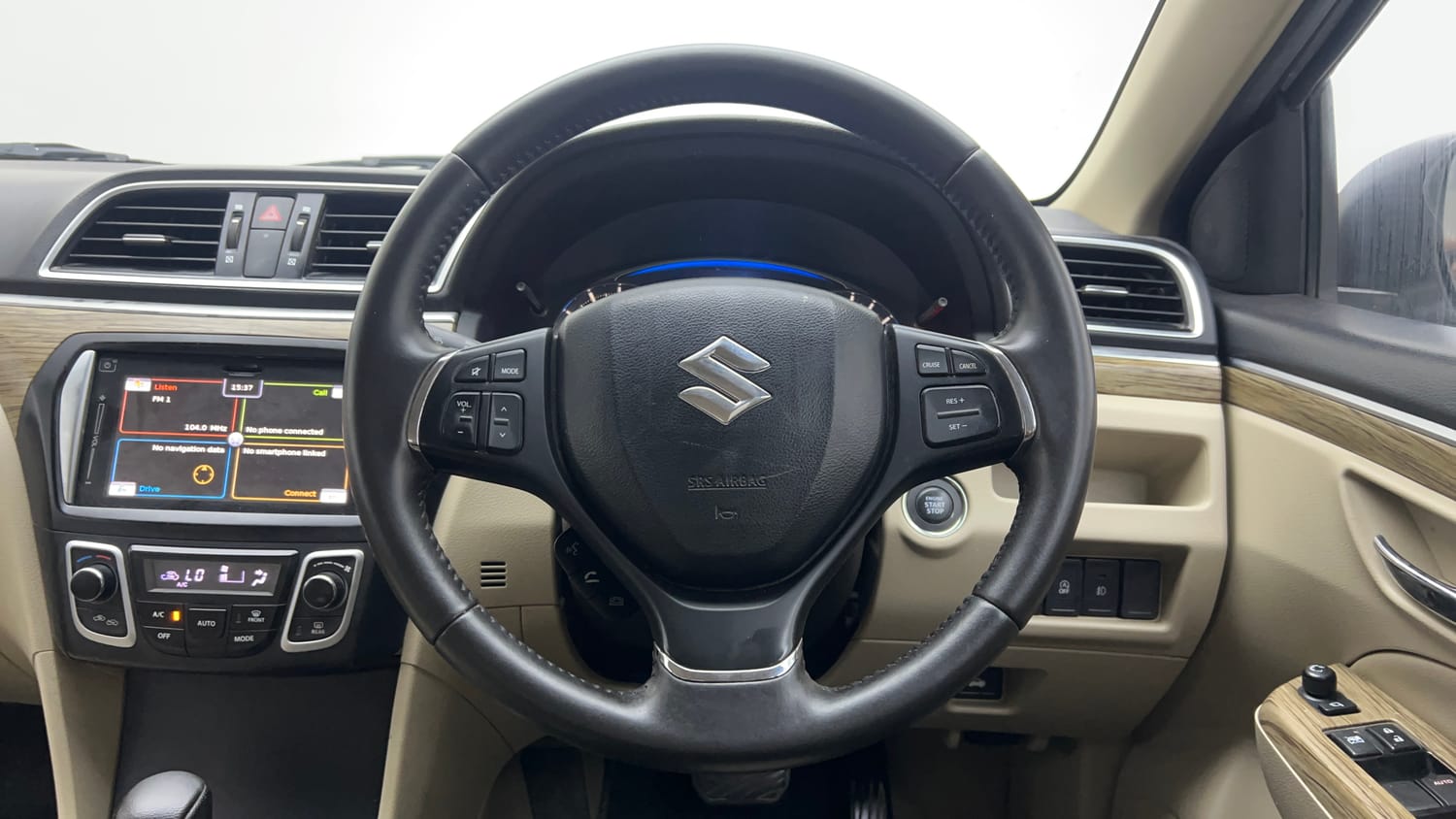 Used 2018 Maruti Suzuki Ciaz Alpha Hybrid 1.5 AT Petrol Automatic interior STEERING VIEW