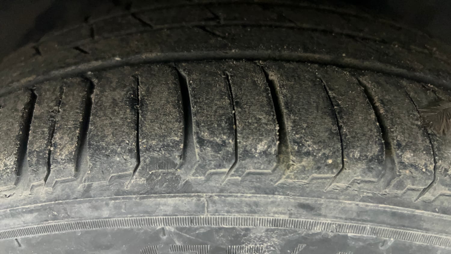 Used 2020 Tata Tiago Revotron XZ Plus Petrol Manual tyres RIGHT FRONT TYRE TREAD VIEW